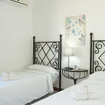 Villa Leonor By Villalia
